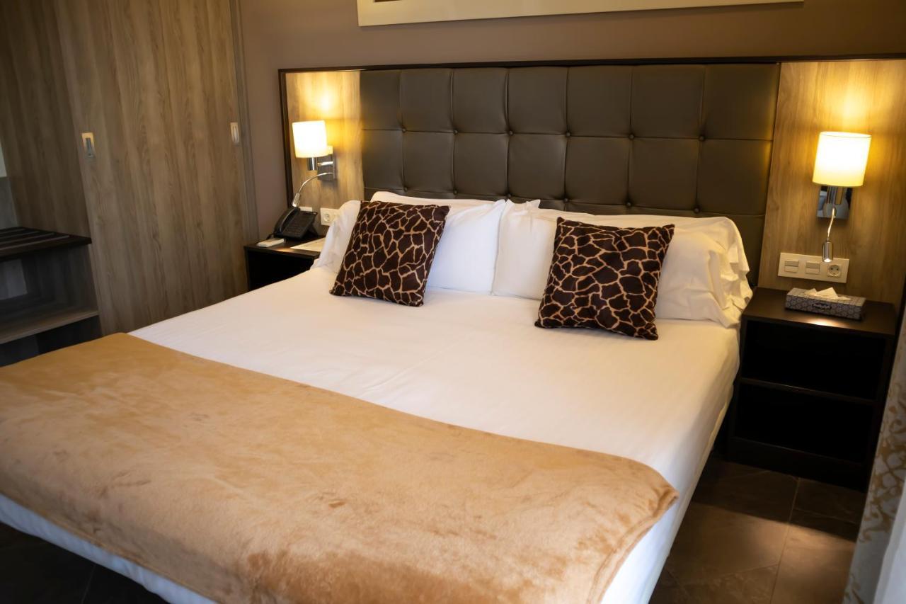 Hotel Admiral San Roque Сан Роке Екстериор снимка